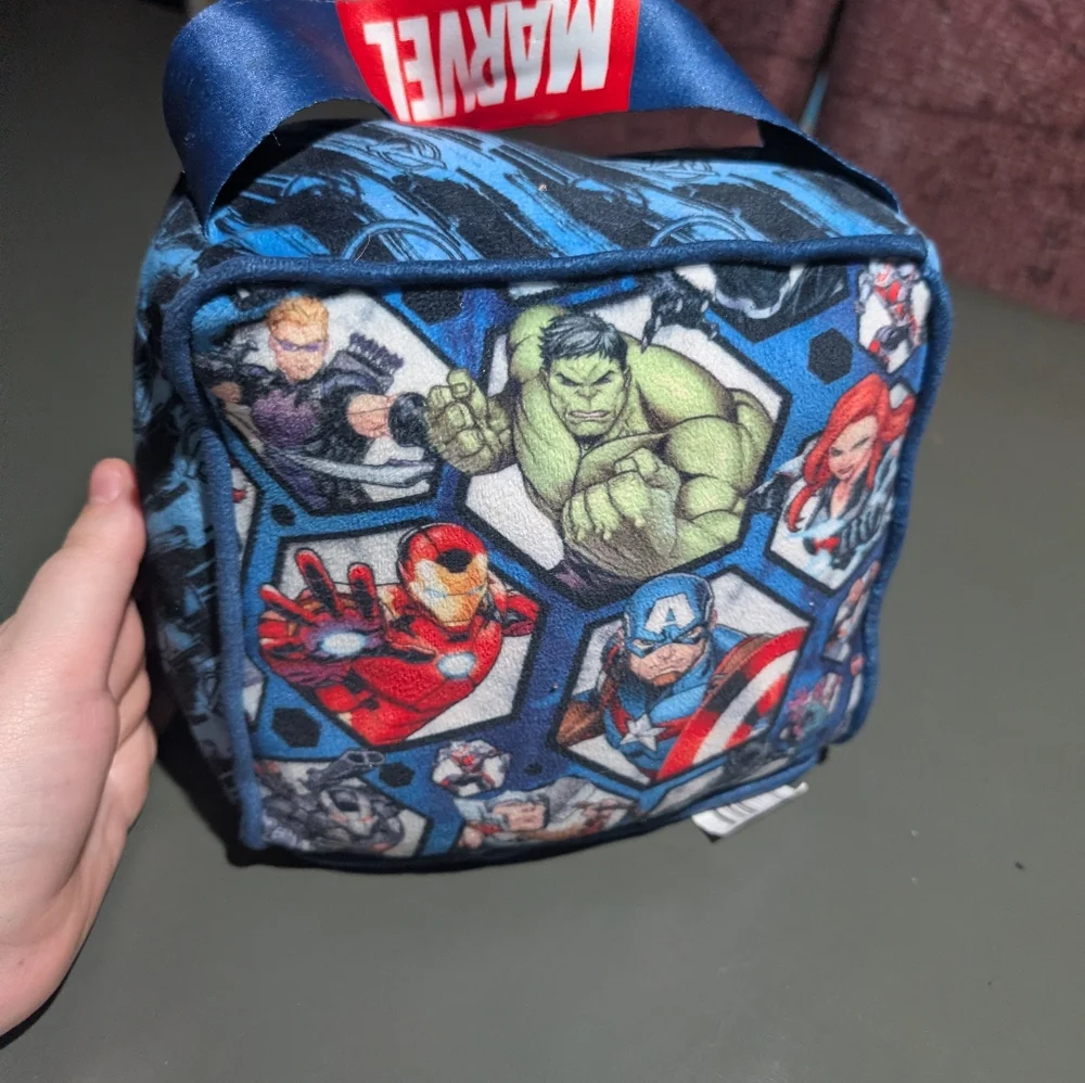 Draft Store MARVEL© AVENGERS HEXAGON DOOR STOPPER size 7.5*8